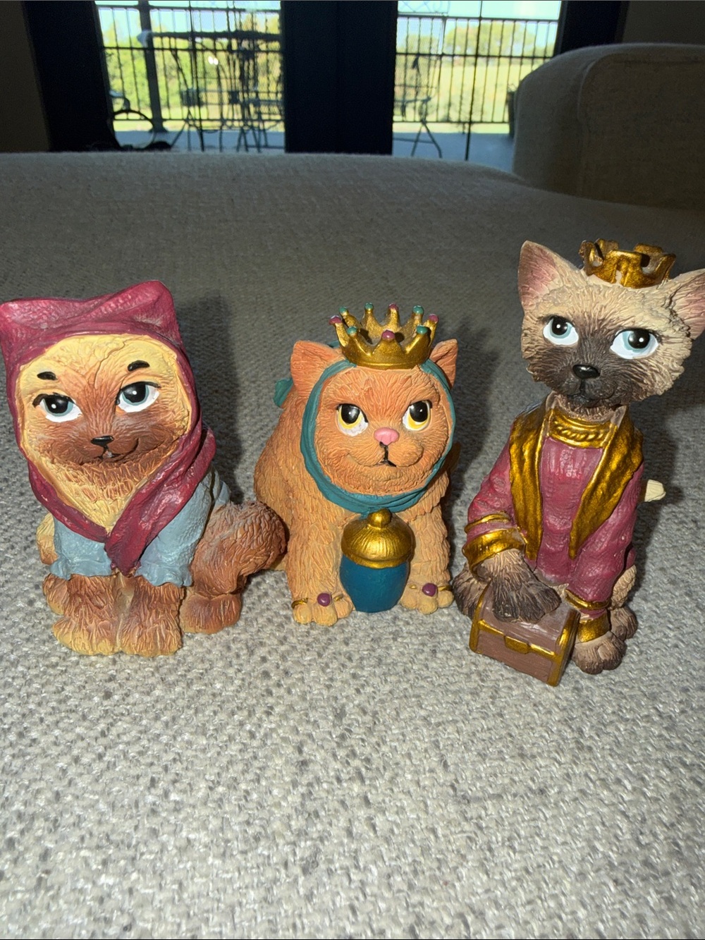 Resin Cat Nativity Set Pieces - Mary and 2 Wisemen